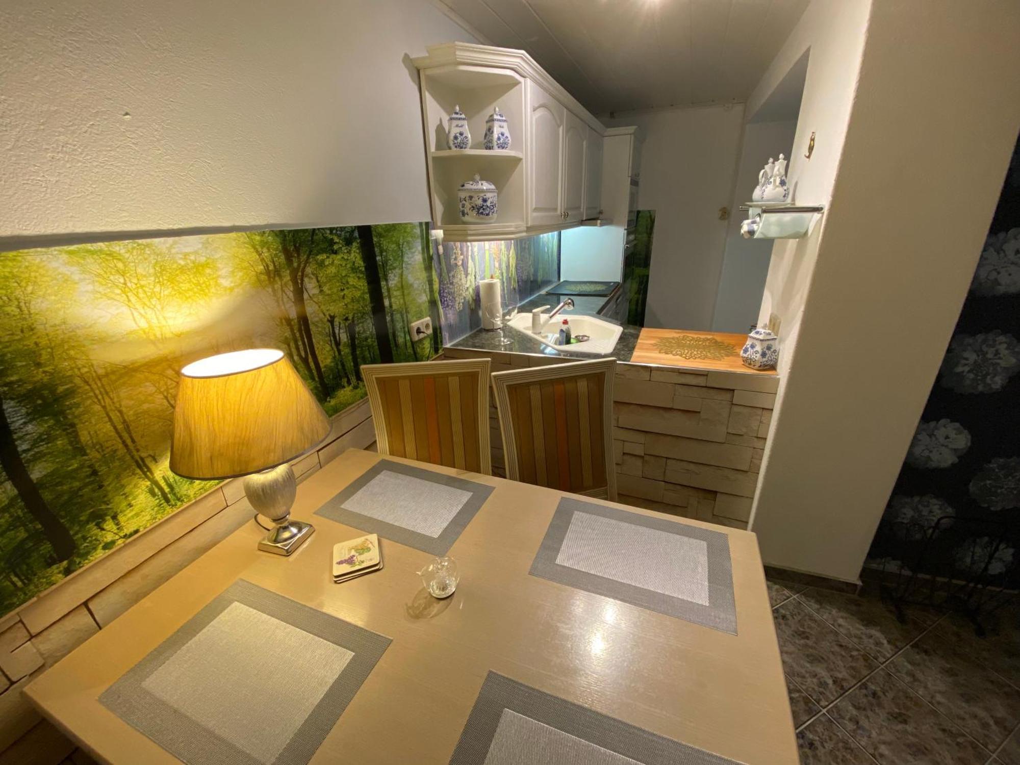 Grosse Helle Wohnung Am Wald In Bad Saarow Nahe Gruenheide Und Berlin Souterrain Exteriör bild